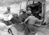 انتقال مجروح با آمبولانس