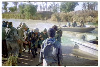 حمل مجروح با قایق