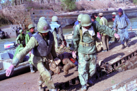 حمل مجروح با قایق